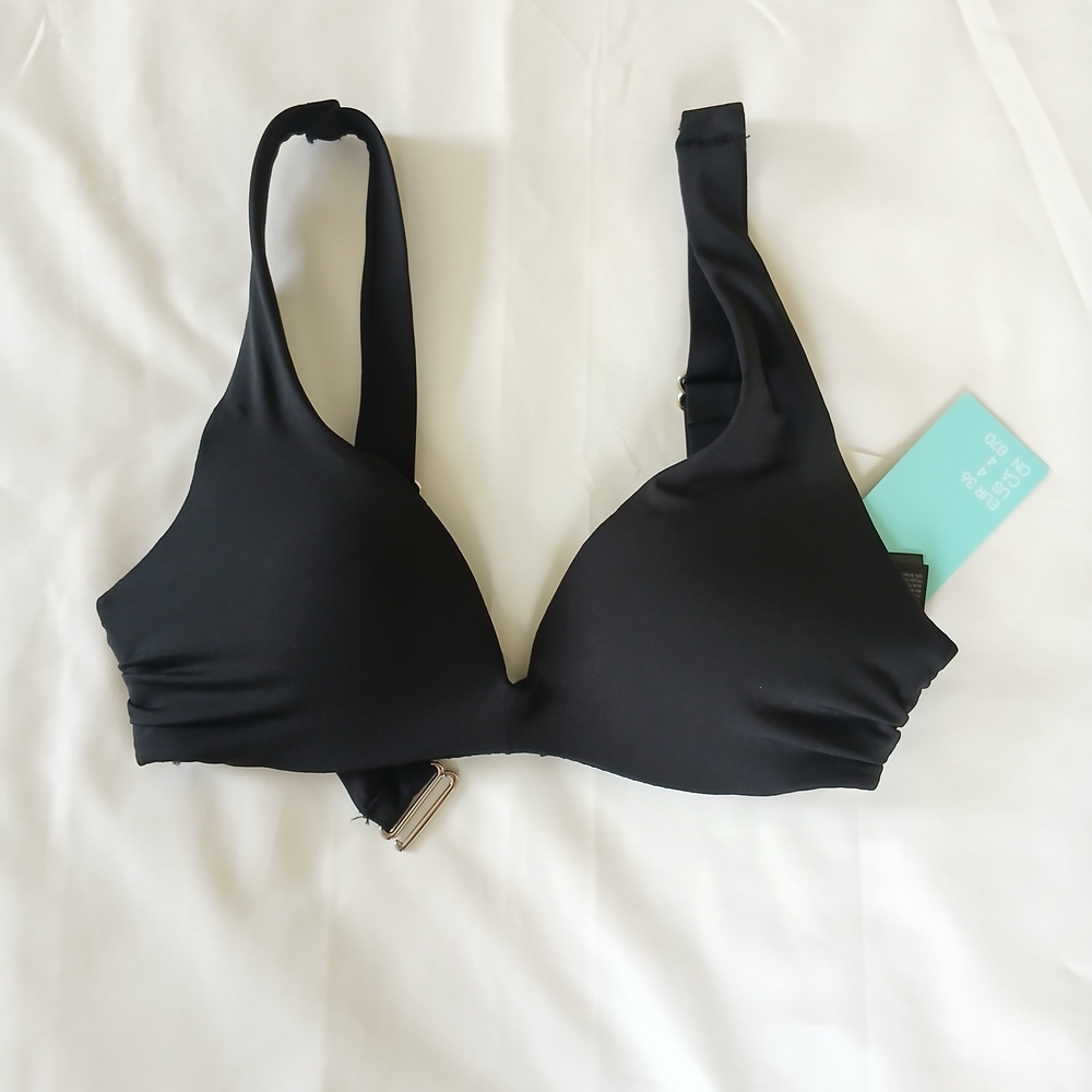 H&M Sleek Black Swimsuit Top